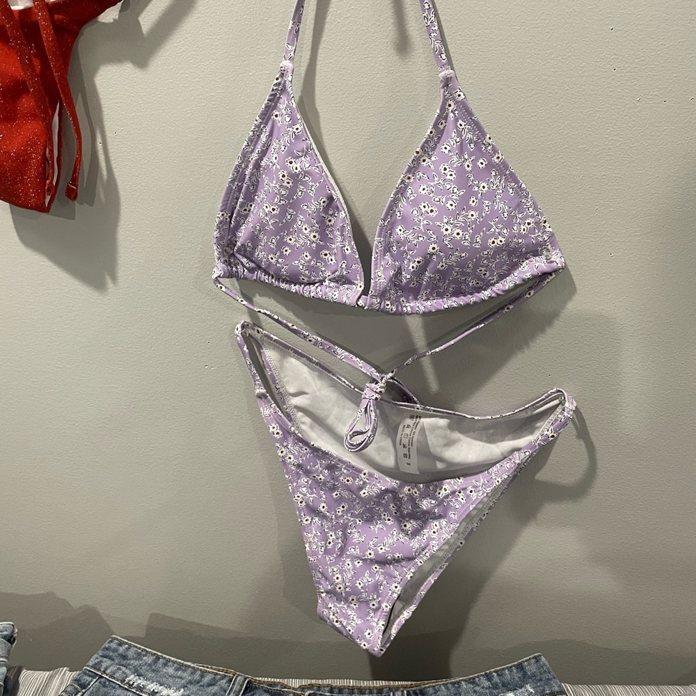 I’m a small business owner and I’m trying to sell my products on poshmark
